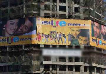 bmc bans hoardings on buildings over 30 years old in mumbai