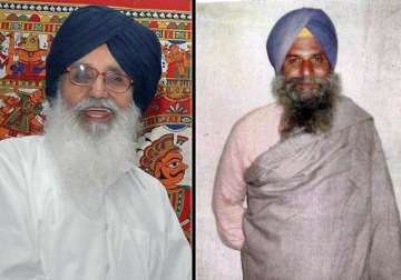badal gives rs 5 lakh to surjeet govt job to son