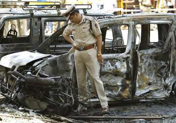 three persons arrested in bangalore blast case