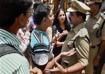 bangalore rape school chairman rustom kerawalla arrested