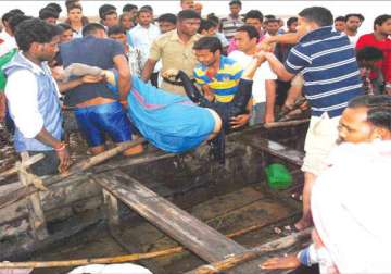 boat capsizes in odisha search resumes locating missing persons