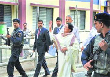 bodh gaya mayawati visits serial blast site
