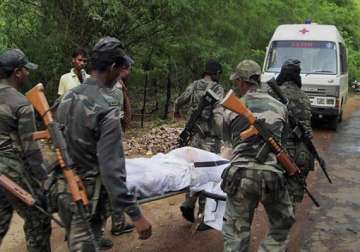 bomb blast police personnel injured in chhatisgarh