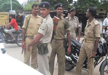 bomb explosions at hajipur civil court to free dacoit in bihar