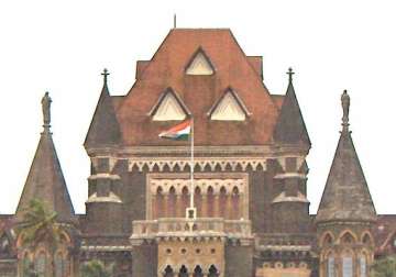 bombay high court quashes life term given to 4 watchmen in dacoity case