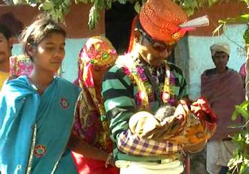 bride in bhopal gave birth to a child at her wedding ceremony