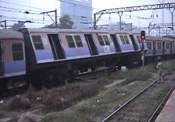 bundle of clothes on tracks derails mumbai train
