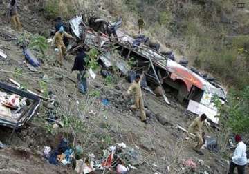 bus fall in a gorge in himachal pradesh 21 killed