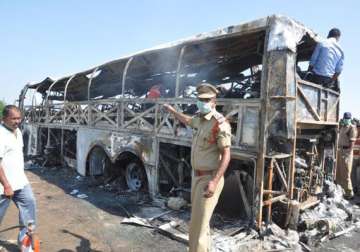 cid ias officers to probe andhra pradesh bus blaze