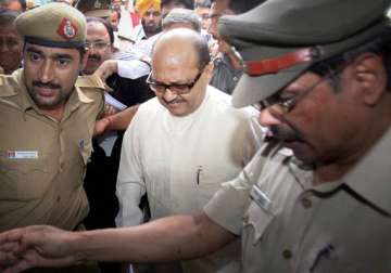 cash for vote amar singh s bail plea rejected to go to jail again