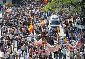 cauvery protests dampen mysore dussehra festivities