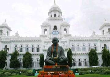 center not in favor of extension for telangana debate