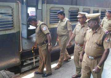 centre to bear 50 pc of police deployment cost on railways