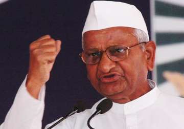 centre resorting to delaying tactics on lokpal says anna hazare
