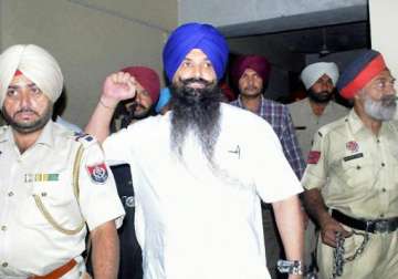 centre stays hanging of rajoana after mercy plea by sgpc