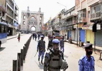 charminar under police siege for third day