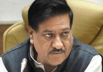 chavan invites investments from china
