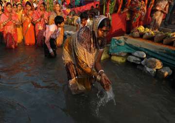 chhath begins with offering to setting sun