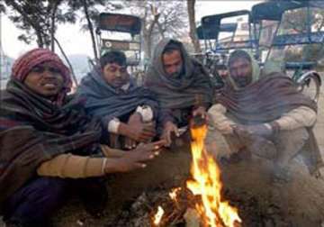 cold wave sweeps north five die in up