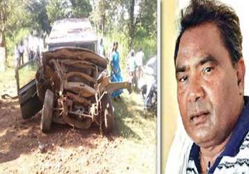 chhatisgarh congress leader mahendra karma killed v c shukla injured pcc chief abducted in maoist attack