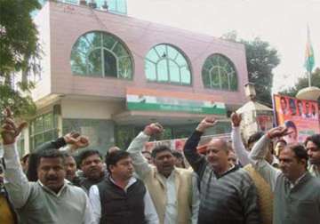 congress workers demand food security scheme in up hold protest