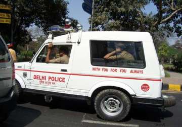 constable killed by liquor mafia in delhi