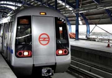 couple suicide attempt girl alleges boy forced her to jump in front of metro