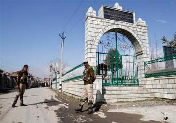 curfew imposed in 10 areas in kashmir valley