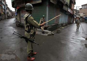 curfew in seven districts of jammu leaders barred from entry internet connectivity cut in jk