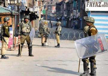 curfew in srinagar other towns of kashmir valley