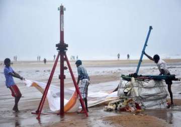 cyclone nilam ship runs aground near chennai