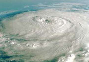 cyclone nilam to hit state tamil nadu today