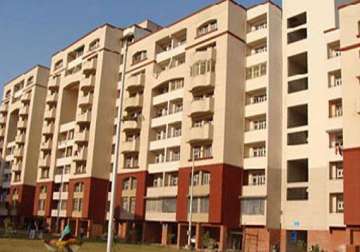 dda penalised directed to pay rs.2 lakh to flat applicant