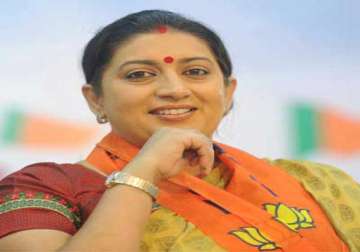 du suspends five officials for leaking smriti irani s documents