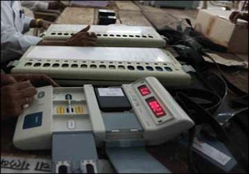 defective voting machine in pune transfers all votes to congress
