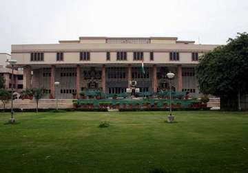 delhi hc seeks centre s reply on plea against shunglu panel report