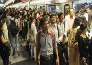 delhi metro daily ridership crosses 23 lakh