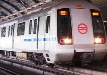 delhi metro records highest ridership of over 24l commuters
