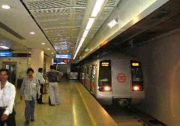 delhi polls metro to ply early on election day