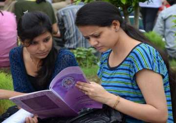 delhi university colleges to begin new session tomorrow