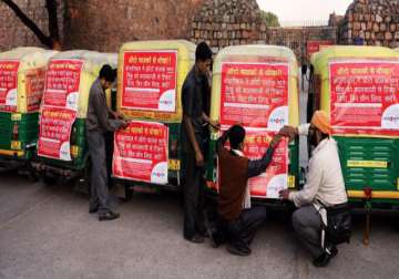 delhi auto drivers accuse kejriwal of betraying them