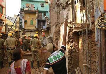 delhi building collapse nhrc holds civic agency responsible