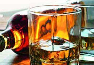 delhi govt earns rs 3 150 cr excise revenue from liquor sale