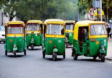 delhi govt plans to put 1.5 lakh more autorickshaws on roads