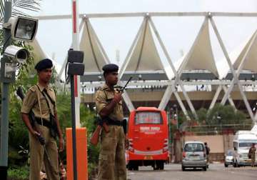 delhi police blamed for excess purchase of bomb kits for cwg