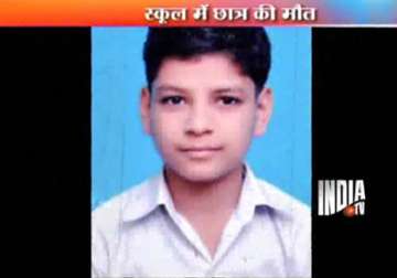 delhi schoolboy dies after fall from second floor