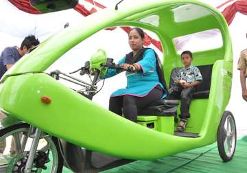 delhi gets first woman e rickshaw driver