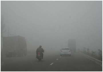 delhi records season s lowest minimum drops to 5.5 degrees