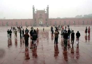 delhi sees heaviest winter rainfall in six years