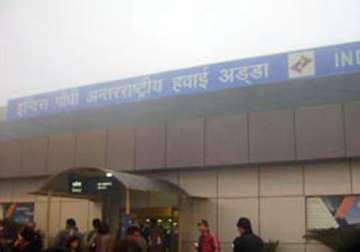 dense fog hits operations at indira gandhi airport